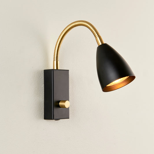 Elias vegglampe sort m/dim