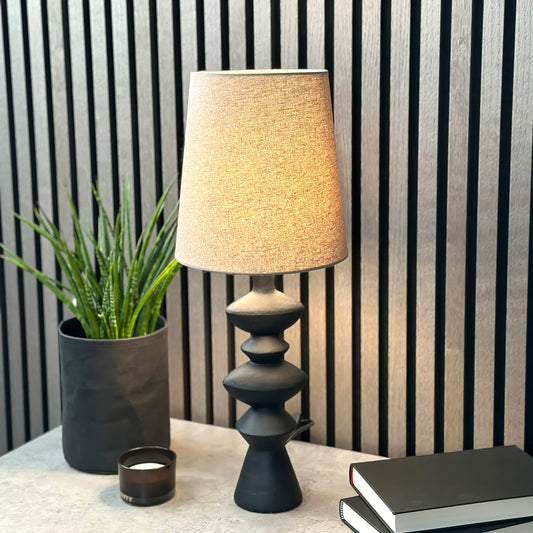 Nina bordlampe svart/brun m/skjerm