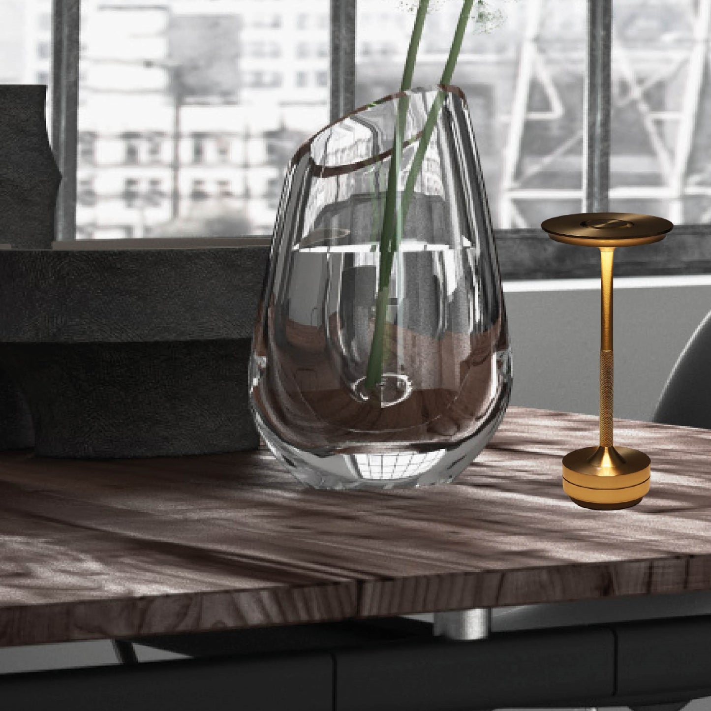 Pamir bordlampe oppladbar messing