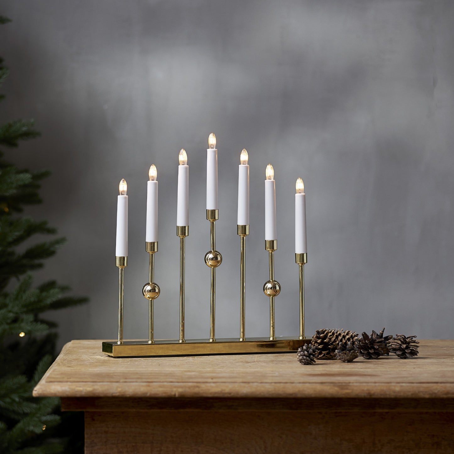 Gustavo 7-lys adventsstake messing