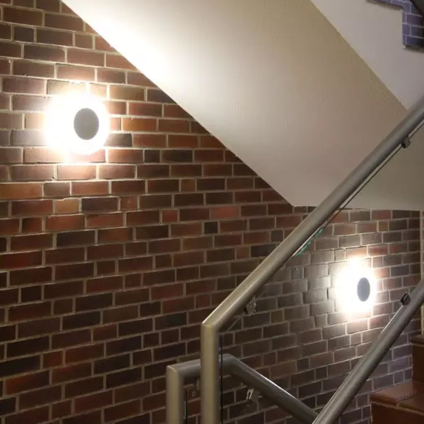 Jade LED tak-/vegglampe 18W hvit/klar