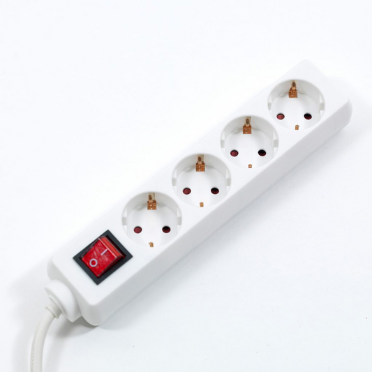 Skjøteledning 4-veiskontakt m/jord og bryter 5m