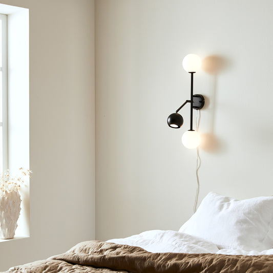 Beside 3-lys vegglampe sort/opal