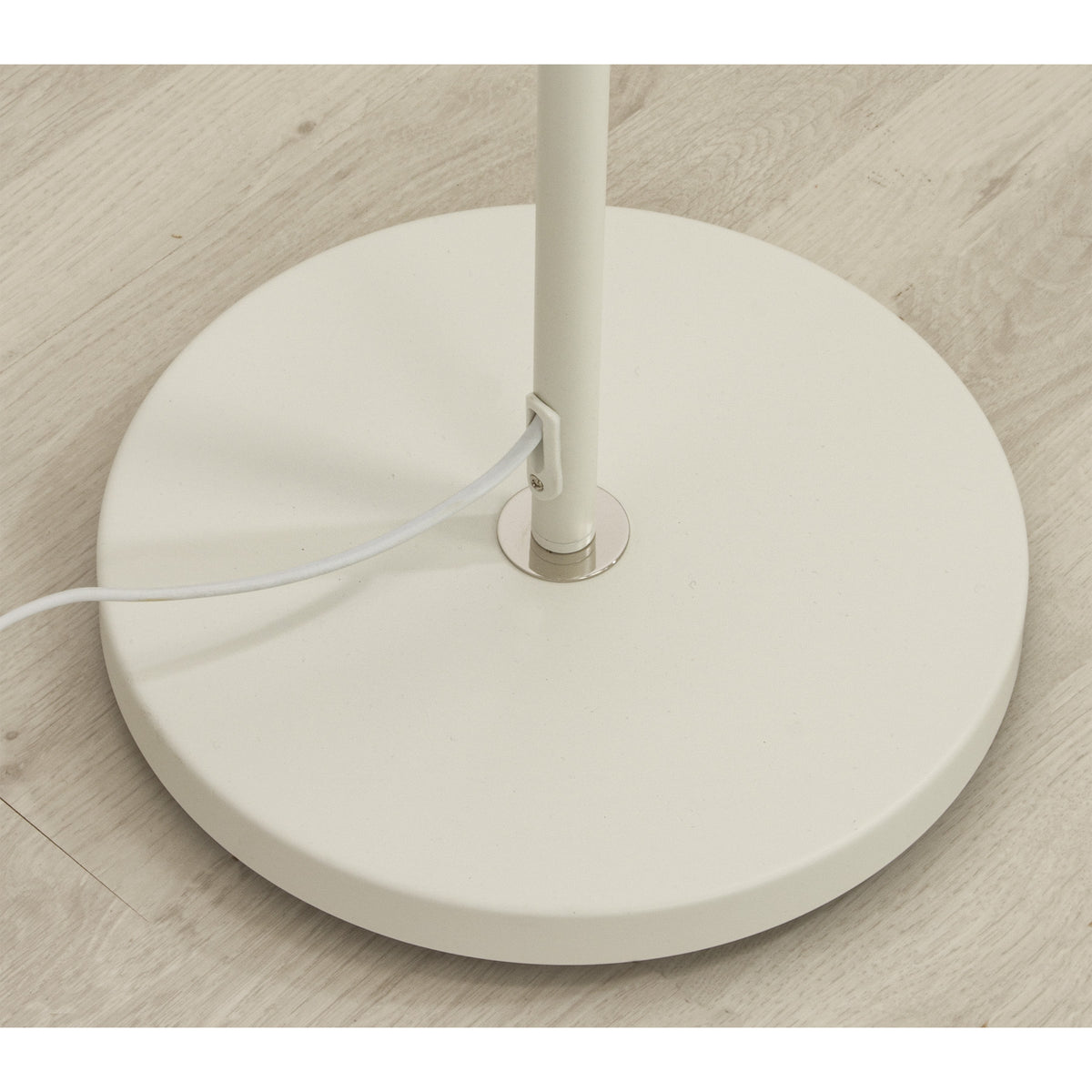 Bow gulvlampe hvit/brun