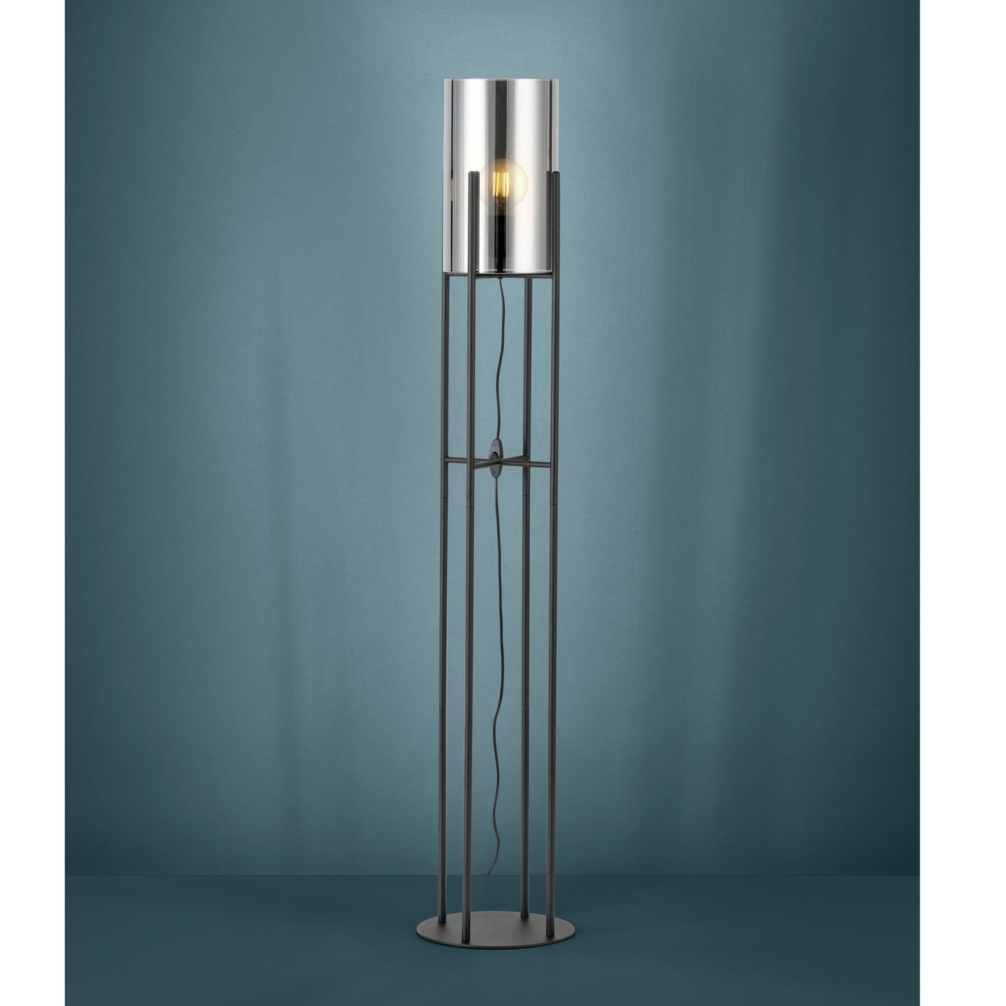 Glastonbury gulvlampe sort/sotet