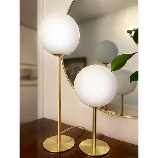 Molekyl bordlampe høy messing/opal