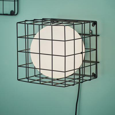 Cage vegglampe 40W E14 sort/hvit