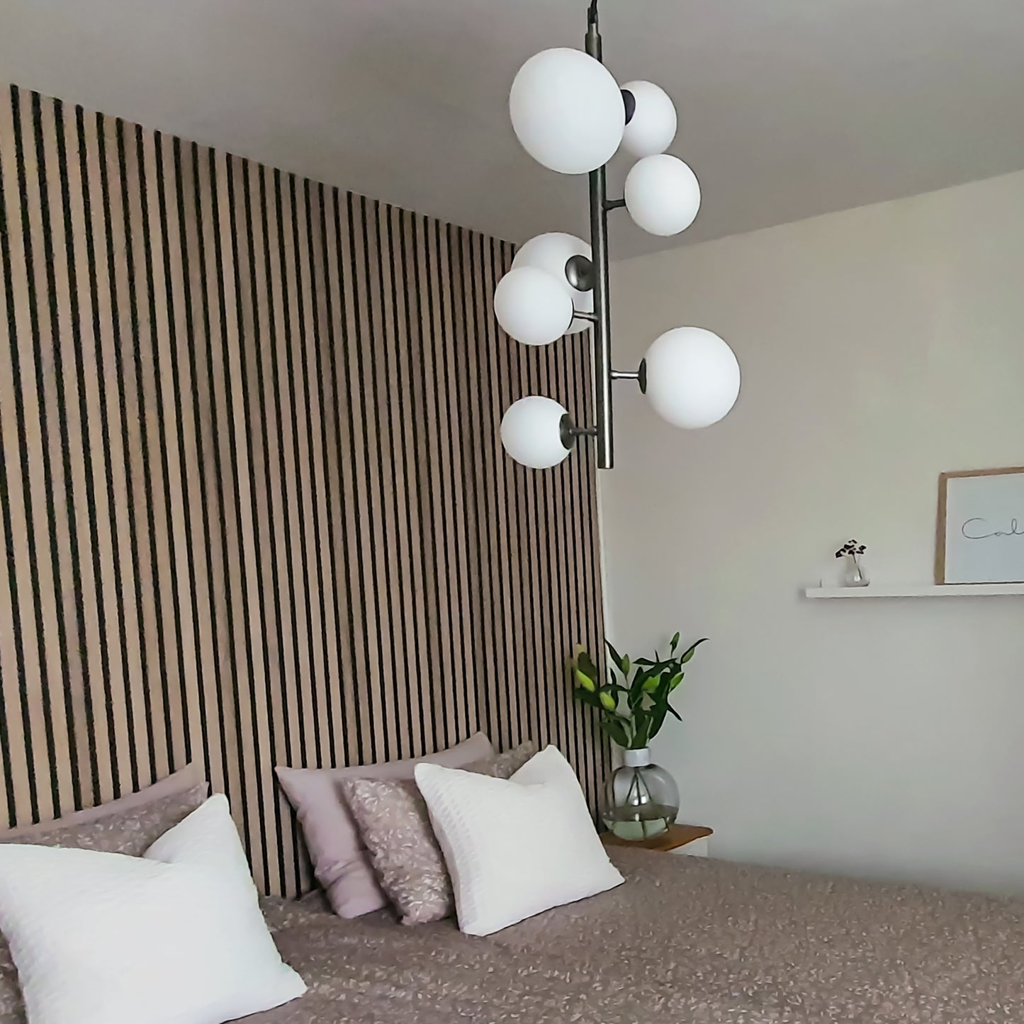 Molekyl 7-lys takpendel tinn/hvit