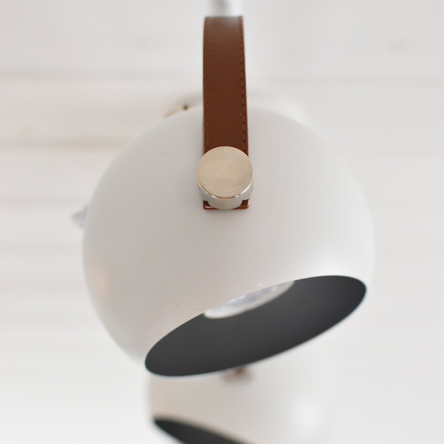 Bow takspot 3-lys hvit