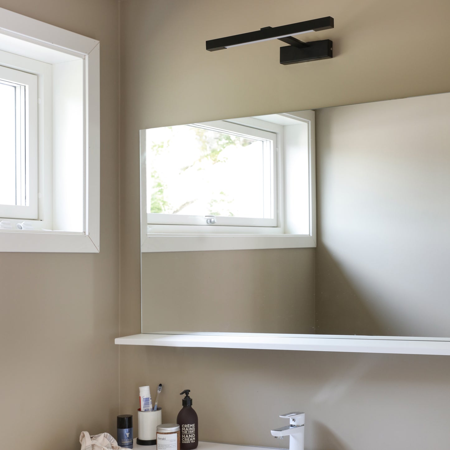 Lucca LED vegglampe IP44 sort