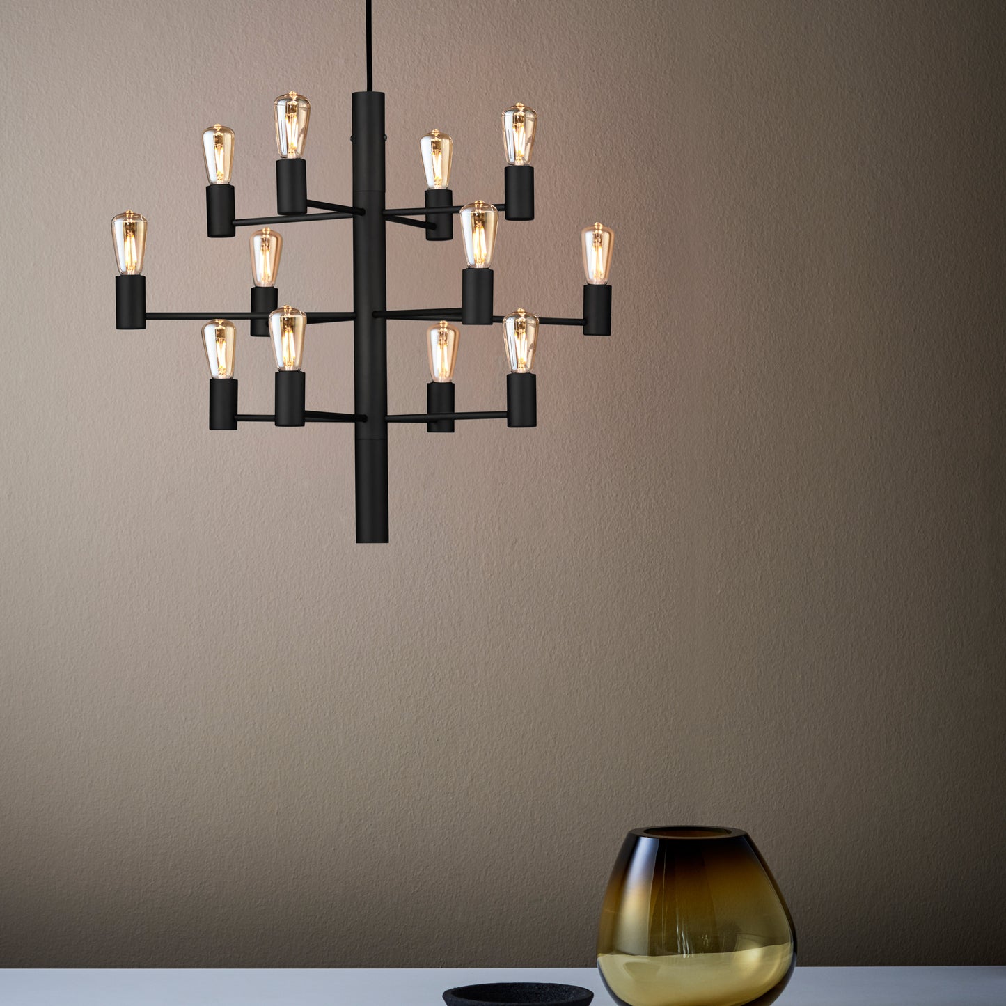 Manola 12-lys lysekrone sort