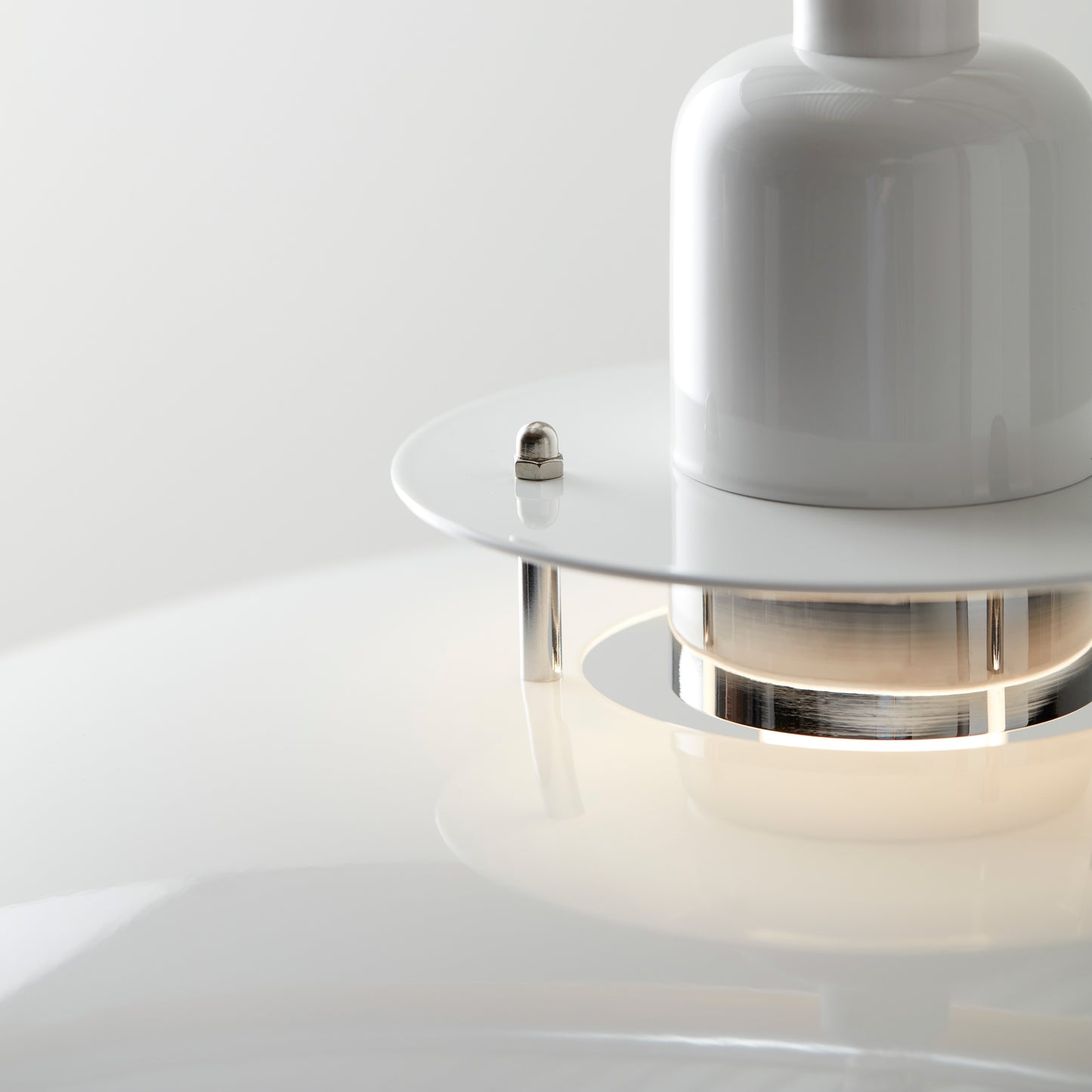 Primus ll pendel Ø43cm m/heis hvit