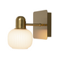 Messina vegglampe til baderom laget i messing metall med kuppel i rillet opal glass IP44 - Aneta belysning