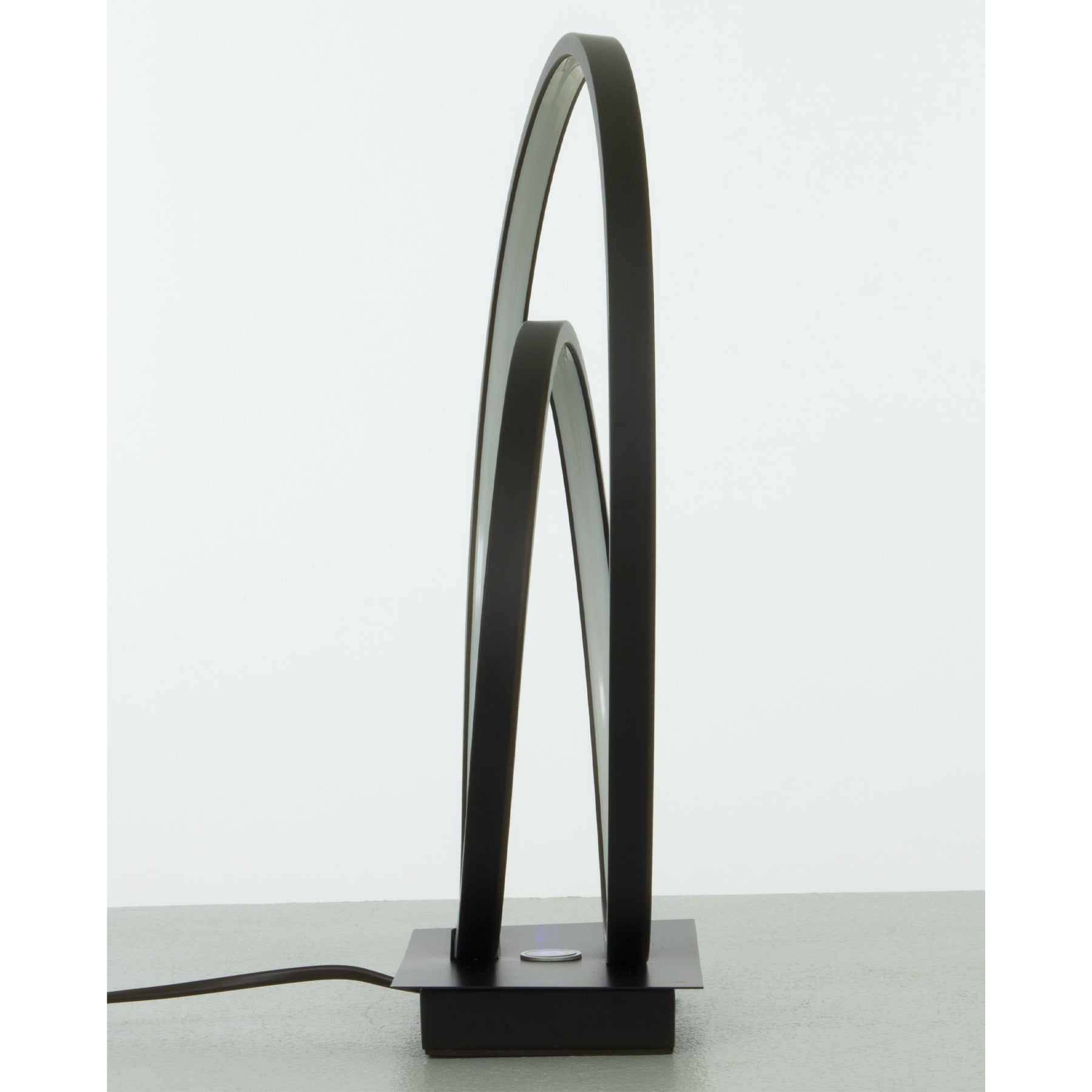 Loop bordlampe formet som to loops med integrert LED-lys laget i svart metall 3-stegs dimbar - Aneta belysning